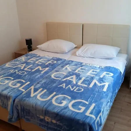 11518a * 斯普利特